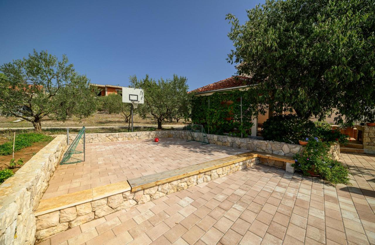 Holiday Home Rokoko Шибеник Экстерьер фото